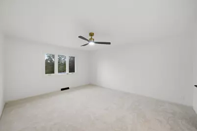 518 Meadow Court, Winthrop Harbor, IL 60096 - Photo 13