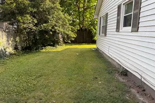 810 E 7th St, Centralia, IL 62801 - Photo 11