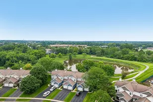 621 Woodhaven Dr, Mundelein, IL 60060 - Photo 33