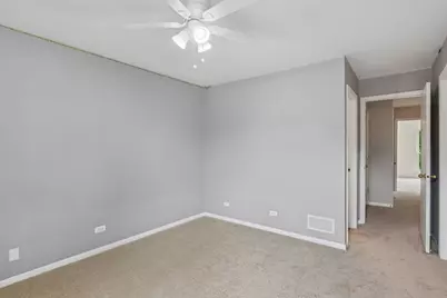 621 Woodhaven Drive, Mundelein, IL 60060 - Photo 25