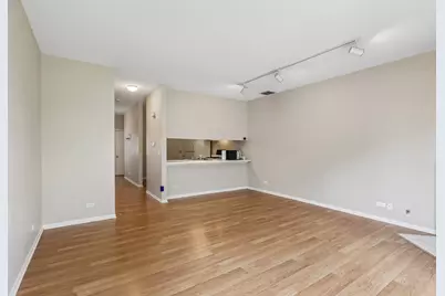 621 Woodhaven Drive, Mundelein, IL 60060 - Photo 11