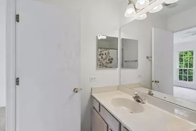621 Woodhaven Drive, Mundelein, IL 60060 - Photo 23