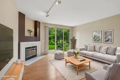 621 Woodhaven Drive, Mundelein, IL 60060 - Photo 5