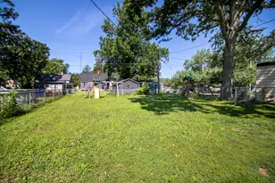 1391 Circle Dr, Kankakee, IL 60901 - Photo 11