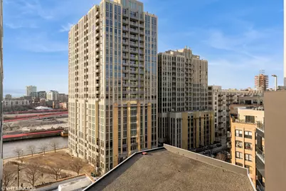 510 W Erie Street #906, Chicago, IL 60654 - Photo 17