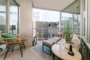510 W Erie St, Chicago, IL 60654 - Photo 15