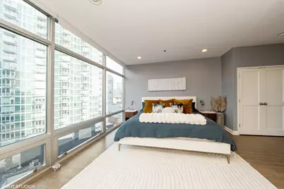 510 W Erie Street #906, Chicago, IL 60654 - Photo 9