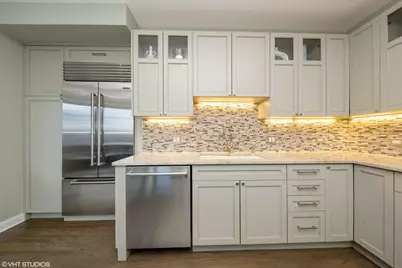 510 W Erie Street #906, Chicago, IL 60654 - Photo 7