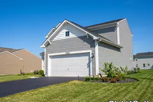 1022 Pauline Pl, Plano, IL 60545 - Photo 3