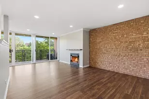 6000 Oakwood Dr, Lisle, IL 60532 - Photo 3