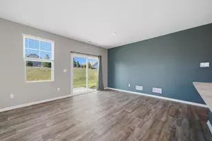 1133 Williamsburg St, Pingree Grove, IL 60140 - Photo 7