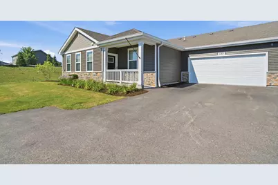 1133 Williamsburg Street, Pingree Grove, IL 60140 - Photo 1
