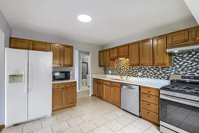 1465 William Clifford Lane, Elk Grove Village, IL 60007 - Photo 9