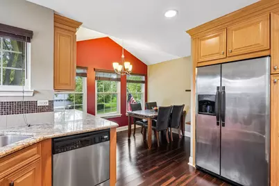 442 Harbor Drive, Carpentersville, IL 60110 - Photo 11