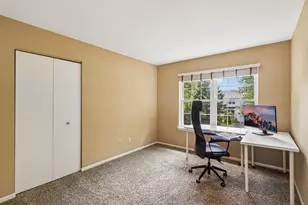 442 Harbor Dr, Carpentersville, IL 60110 - Photo 19