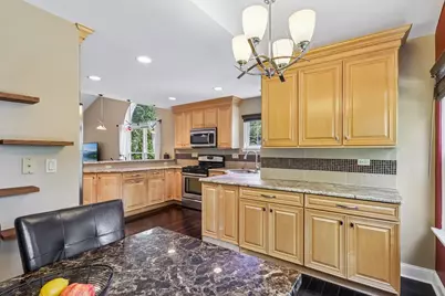 442 Harbor Drive, Carpentersville, IL 60110 - Photo 9