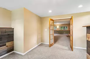 442 Harbor Dr, Carpentersville, IL 60110 - Photo 29