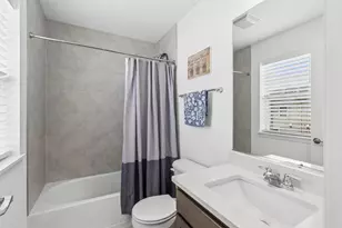 208 Timberleaf Cir, Roselle, IL 60172 - Photo 15