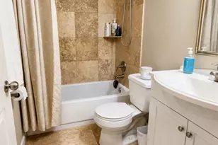 103 Marble Hill Ct, Schaumburg, IL 60193 - Photo 13