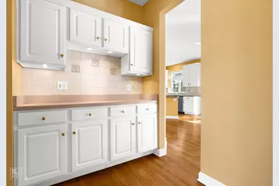 2820 Fairhauser Court, Naperville, IL 60564 - Photo 11