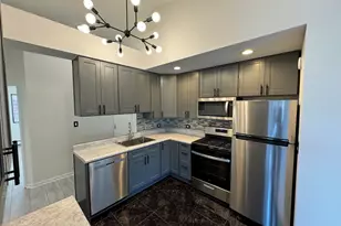 9 Cedar Ct, Vernon Hills, IL 60061 - Photo 3