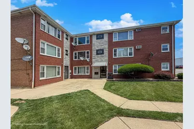 6940 W 65th Street #3B, Chicago, IL 60638 - Photo 1