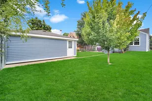 517 E Grand Lake Blvd, West Chicago, IL 60185 - Photo 27