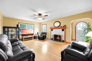 517 E Grand Lake Blvd, West Chicago, IL 60185 - Photo 5