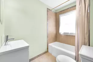 517 E Grand Lake Blvd, West Chicago, IL 60185 - Photo 17