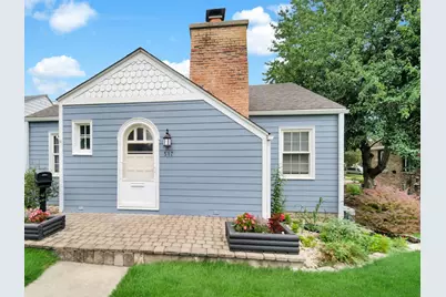 517 E Grand Lake Boulevard, West Chicago, IL 60185 - Photo 3
