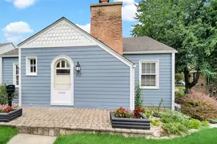 517 E Grand Lake Blvd, West Chicago, IL 60185 - Photo 3