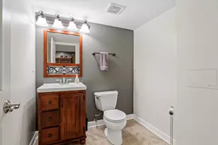 2446 Abbey Dr, Darien, IL 60561 - Photo 17
