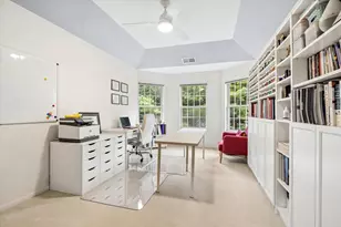 2446 Abbey Dr, Darien, IL 60561 - Photo 9