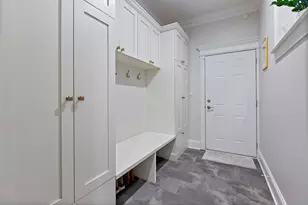 3921 N Greenview Ave, Chicago, IL 60613 - Photo 37