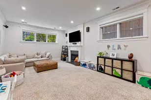 3921 N Greenview Ave, Chicago, IL 60613 - Photo 27