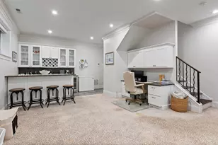 3921 N Greenview Ave, Chicago, IL 60613 - Photo 31