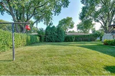 231 Clearmont Drive, Elk Grove Village, IL 60007 - Photo 23