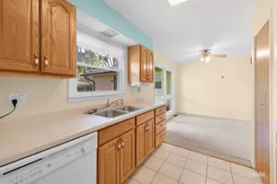 231 Clearmont Dr, Elk Grove Village, IL 60007 - Photo 11