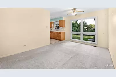 231 Clearmont Drive, Elk Grove Village, IL 60007 - Photo 7