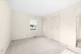 231 Clearmont Dr, Elk Grove Village, IL 60007 - Photo 15
