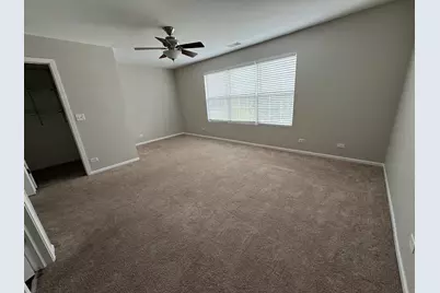2399 Stoughton Circle #2399, Aurora, IL 60502 - Photo 9