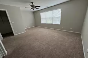 2399 Stoughton Cir, Aurora, IL 60502 - Photo 9