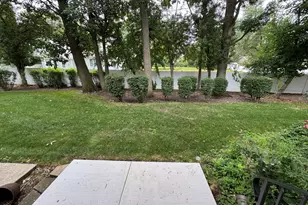 2399 Stoughton Cir, Aurora, IL 60502 - Photo 23