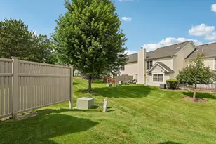 4804 Turnberry Dr, Hoffman Estates, IL 60010 - Photo 27