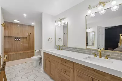 4804 Turnberry Drive, Hoffman Estates, IL 60010 - Photo 23