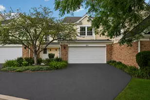 4804 Turnberry Dr, Hoffman Estates, IL 60010 - Photo 1