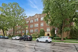 344 S Maple Ave, Oak Park, IL 60302 - Photo 1