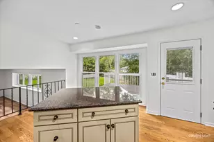1333 Briarwood Dr, Naperville, IL 60540 - Photo 9