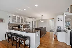 1319 Cranbrook Cir, Aurora, IL 60502 - Photo 7