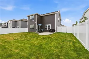 116 Fieldcrest Ave, Hampshire, IL 60140 - Photo 29